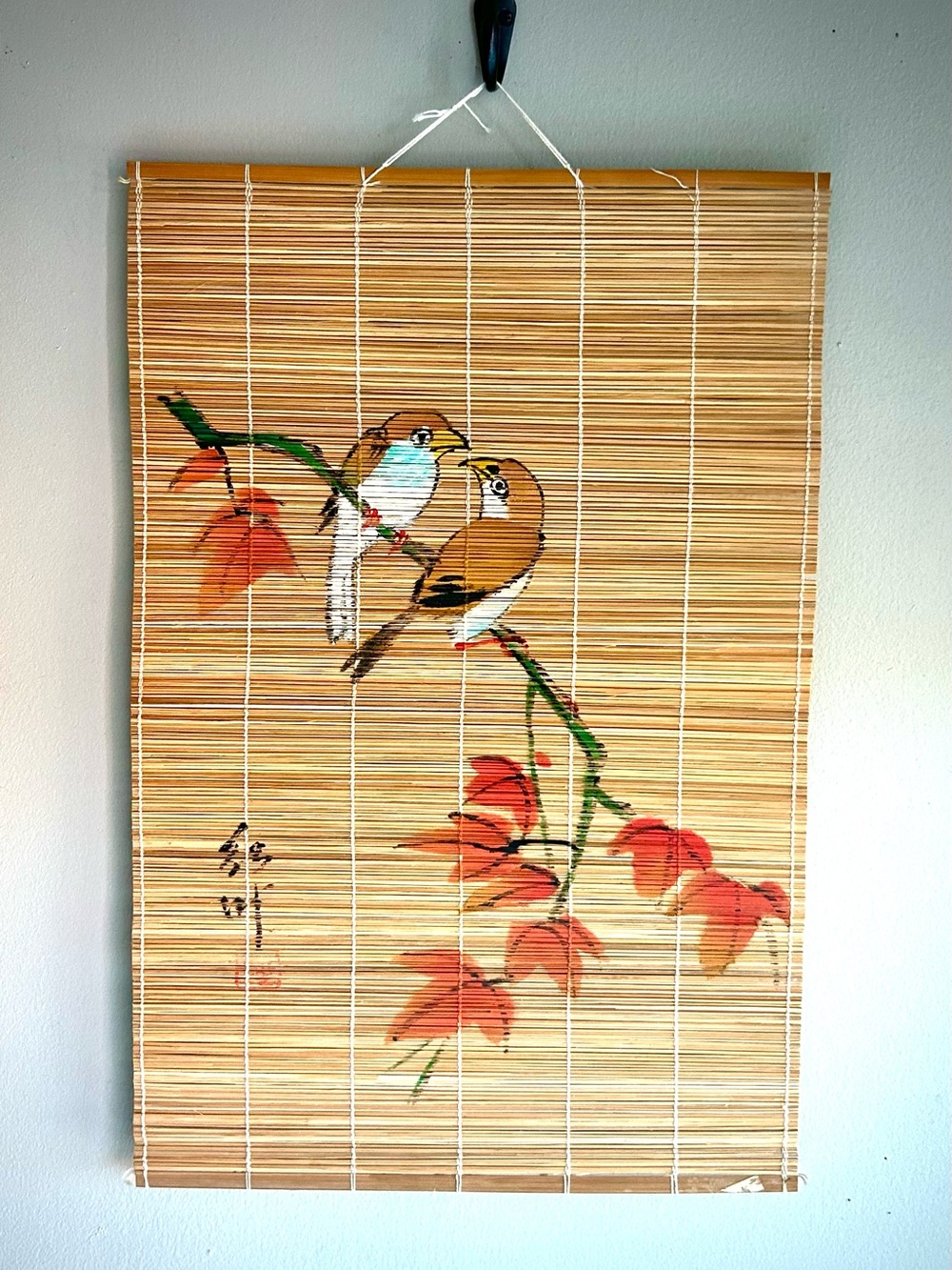 VINTAGE handmade japan rattan with 2 BIRDS handpainted